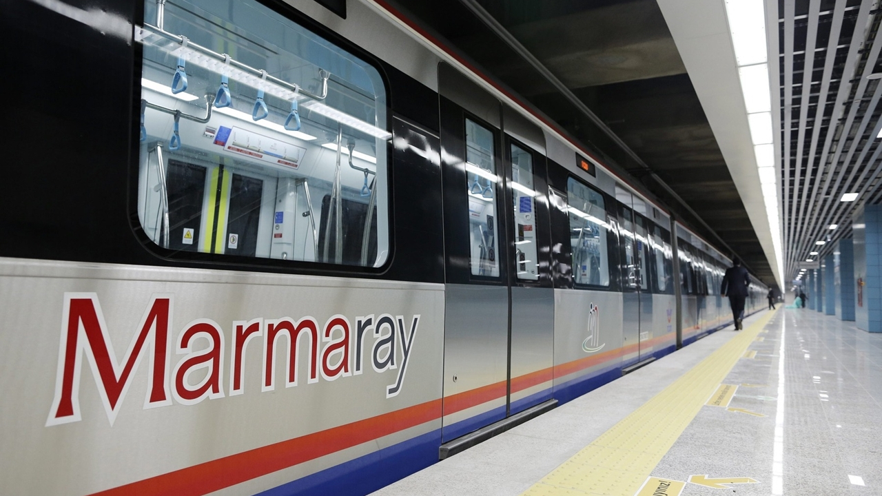 Marmaray'ın üzerine çıkınca akıma kapıldı...