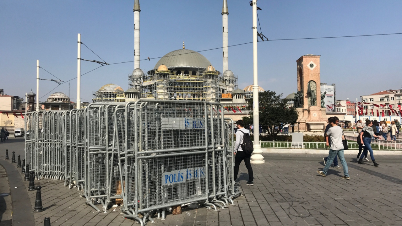 Taksim'de 1 Mayıs önlemleri alınmaya başlandı!