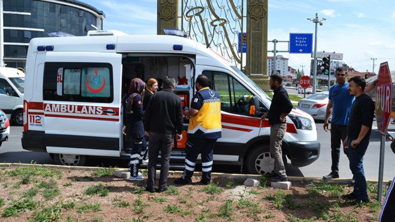 Kaza sonrası bindikleri ambulans da kaza yaptı!