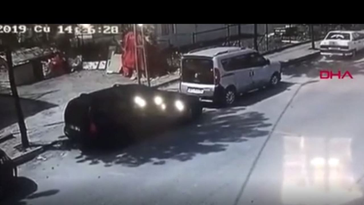 Küçük kızı lüks ciple kaçırmaya kalktılar!