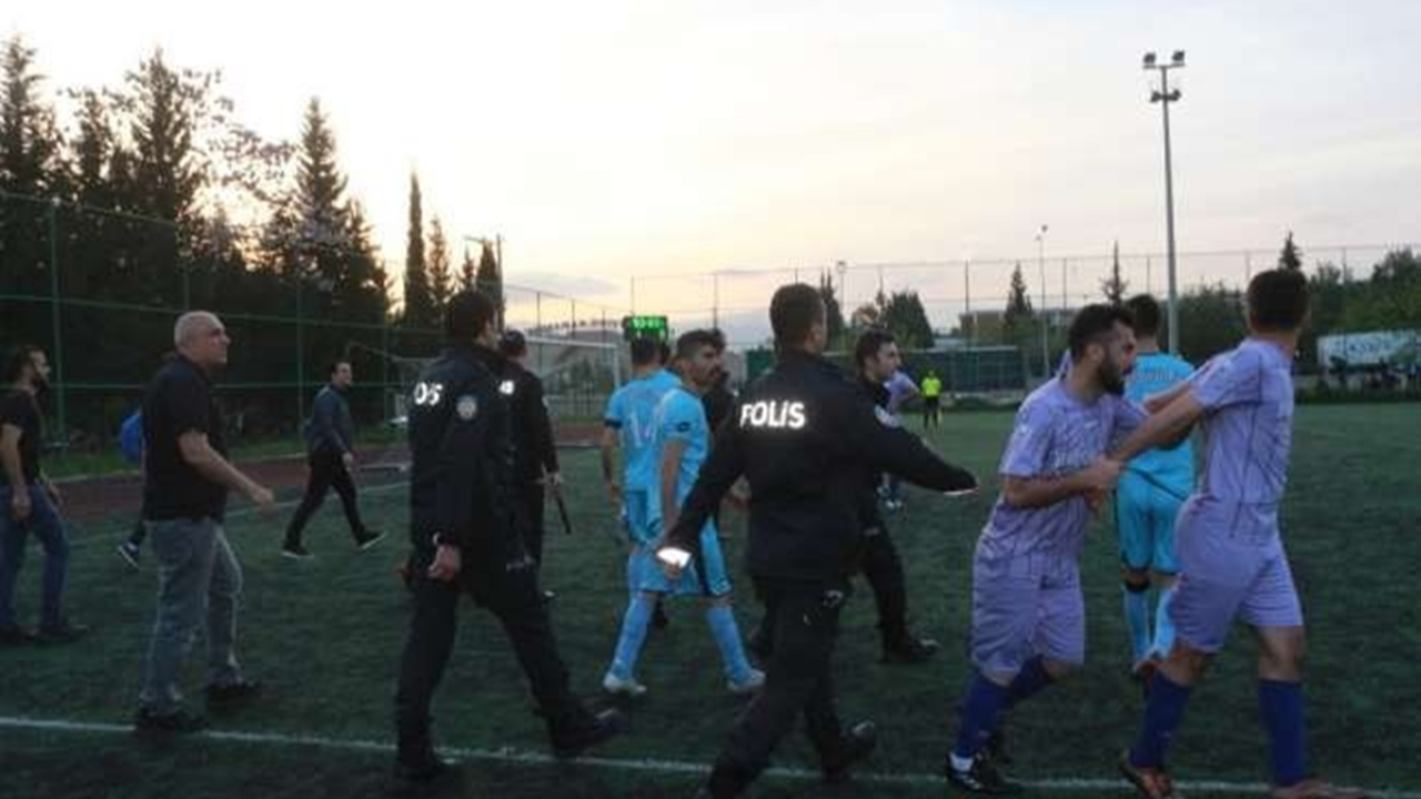 Adıyaman'da amatör maçta kavga çıktı