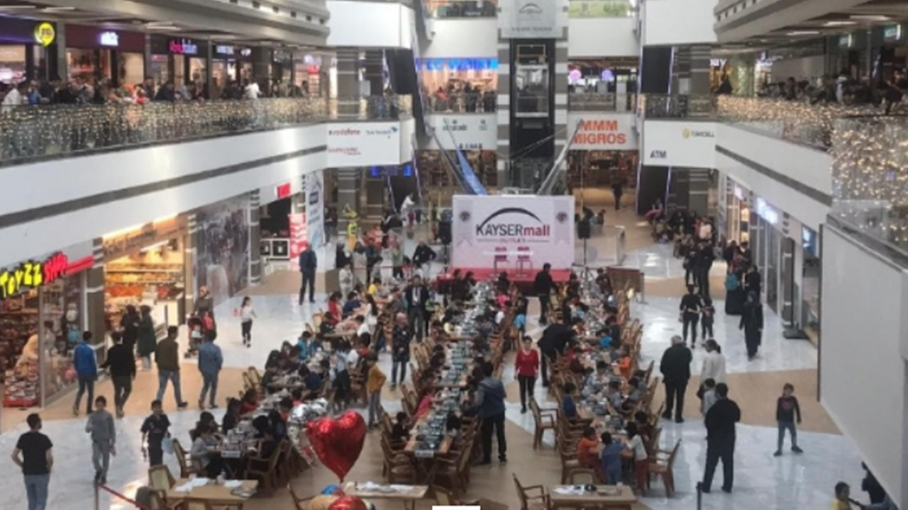 Kayseri'de AVM’de santraç turnuvasına büyük ilgi