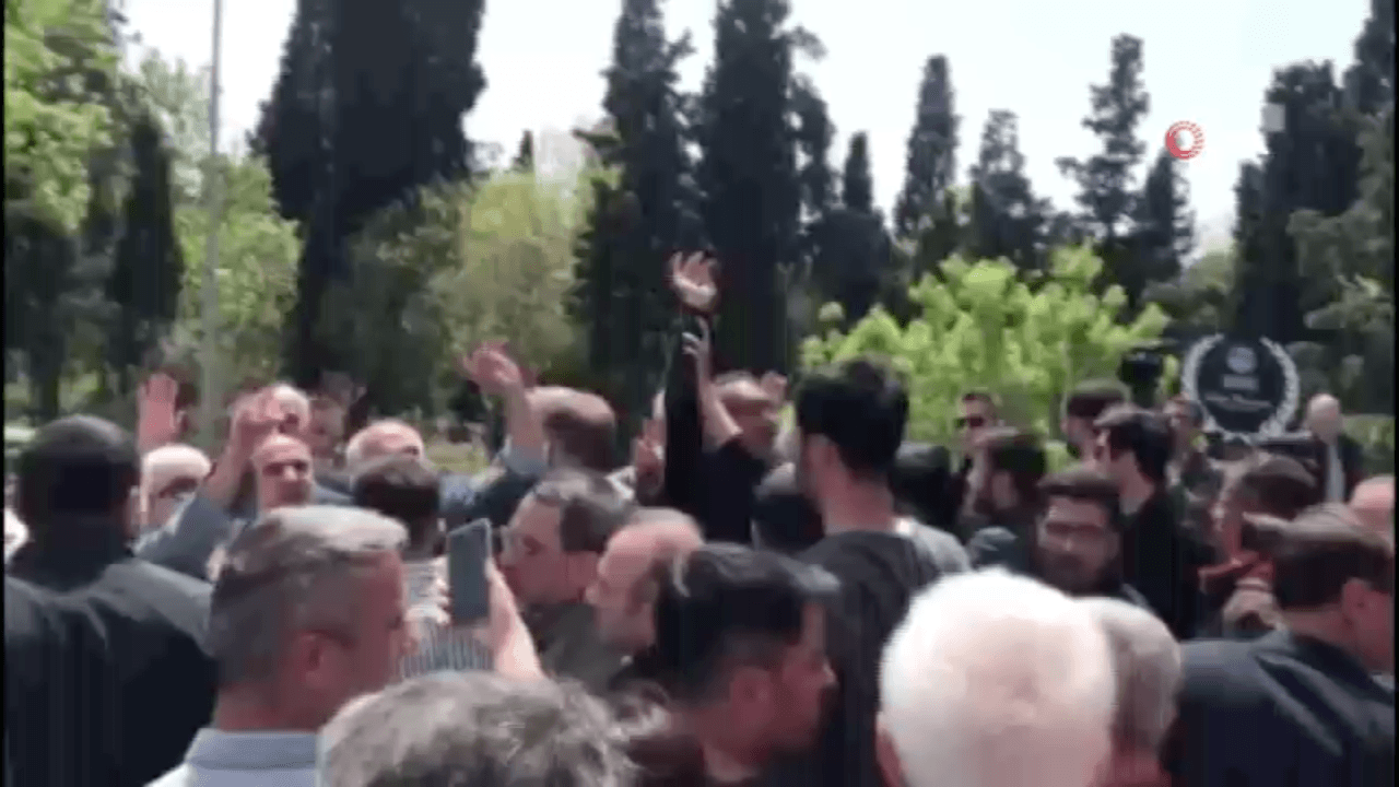 Mamak Cezaevi'nin işkenceci müdürü Raci Tetik'in cenazesinde protesto düzenlendi!