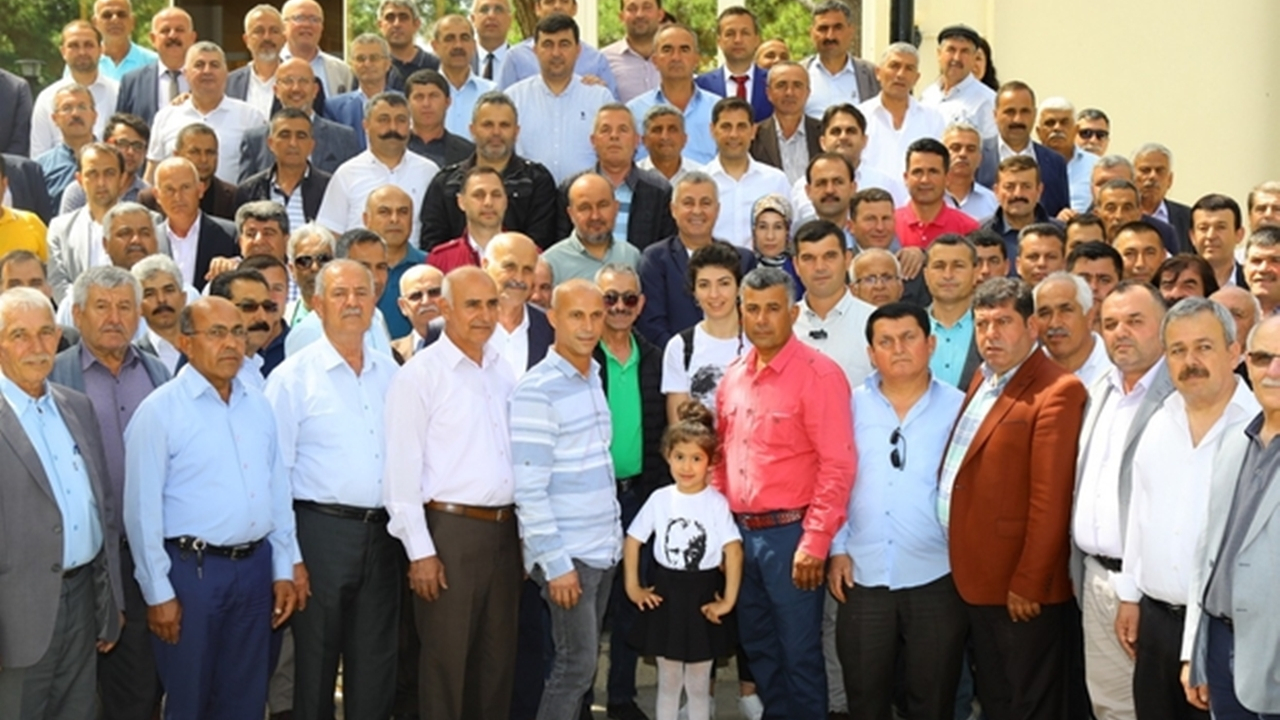 Antalya'da Başkan Şükrü Sözen muhtarlarla bir araya geldi