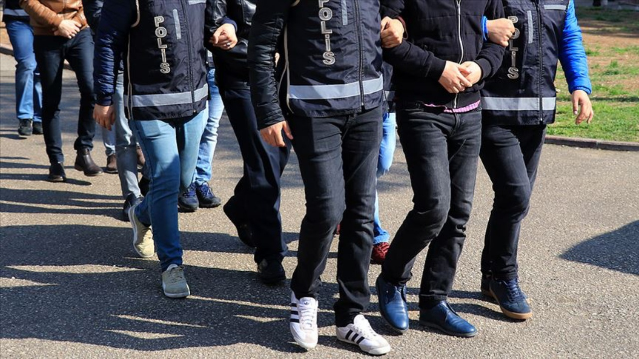 FETÖ'nün TSK yapılanmasına 137 tutuklama!