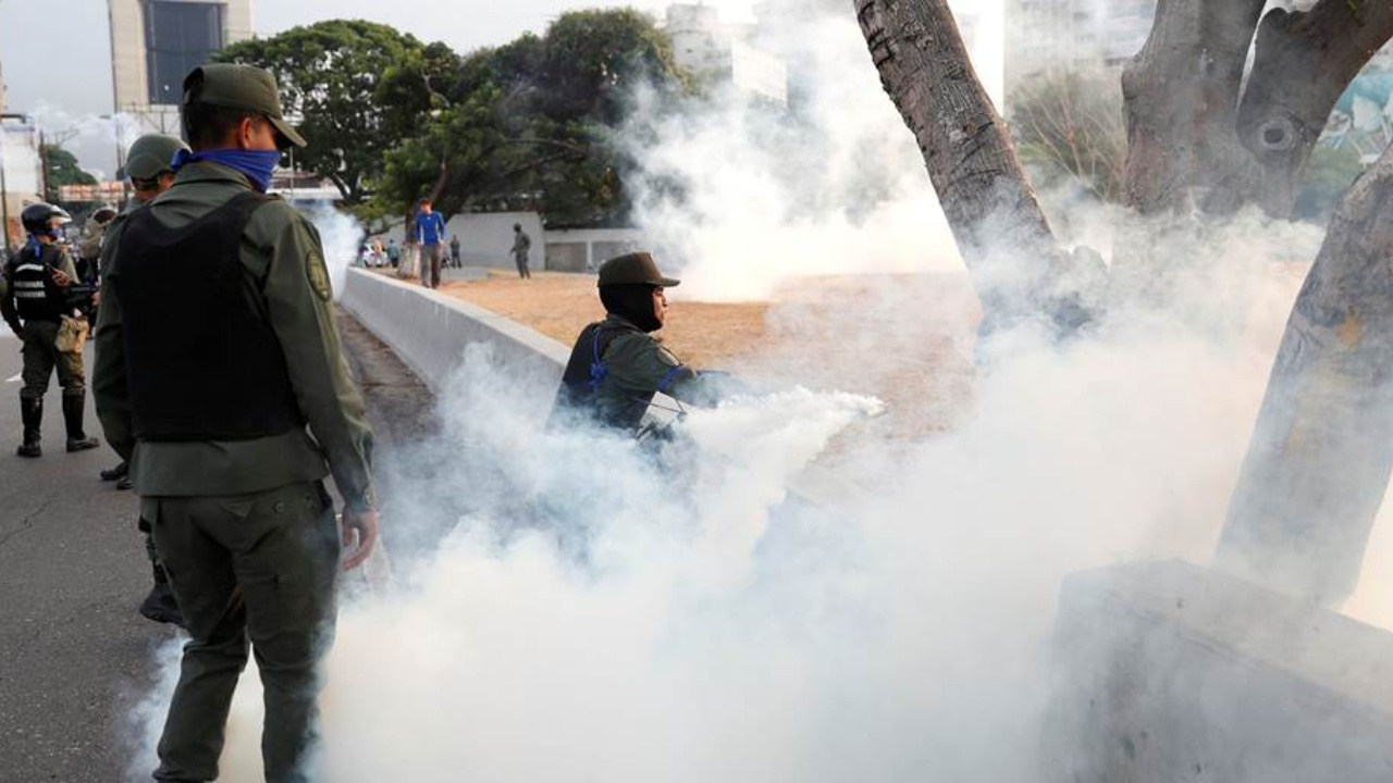 Küba ve Bolivya'dan Maduro'ya destek geldi!