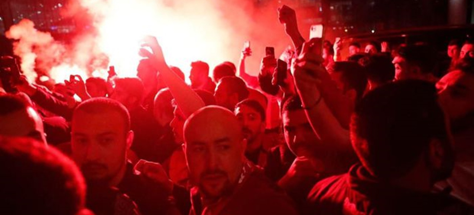 Galatasaray taraftarı derbiye hazır!