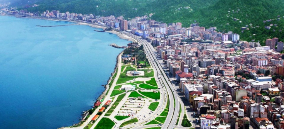 Rize şehir merkezi sahil şeridi yıkılıyor!