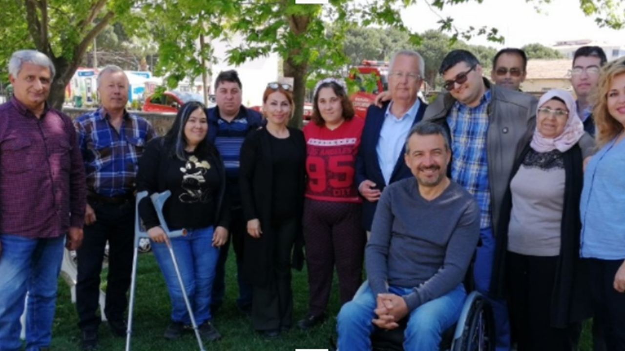 Balıkesir Gömeç Belediye Başkanı Mehmet İrem Himam’a engelli sevgisi