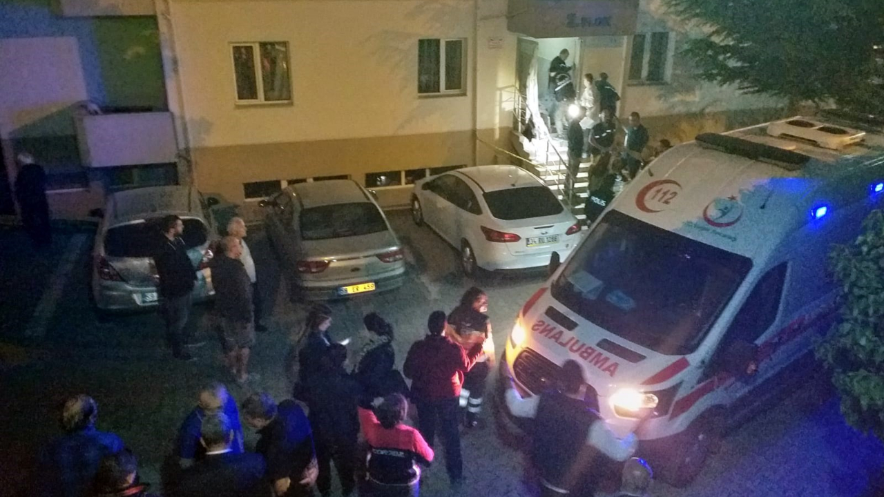 Yaşlı kadın 25 yerinden bıçaklandı!