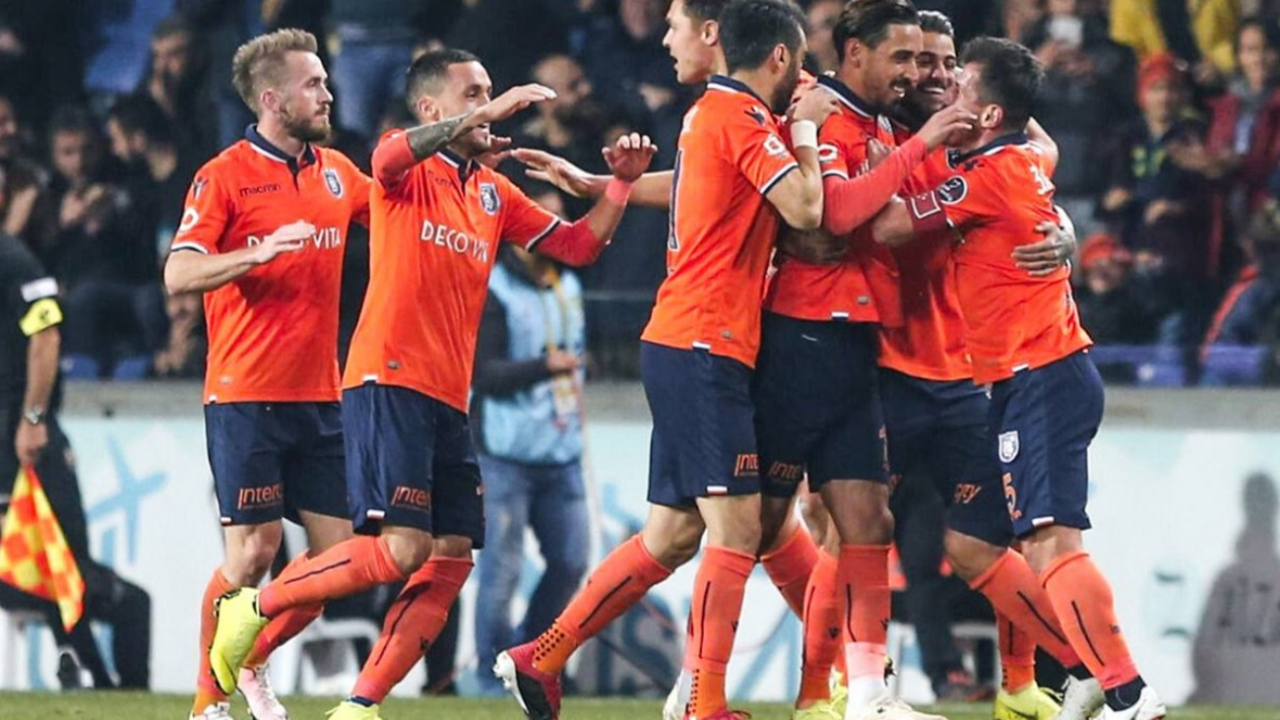 İngilizler Başakşehir'i konuşuyor!