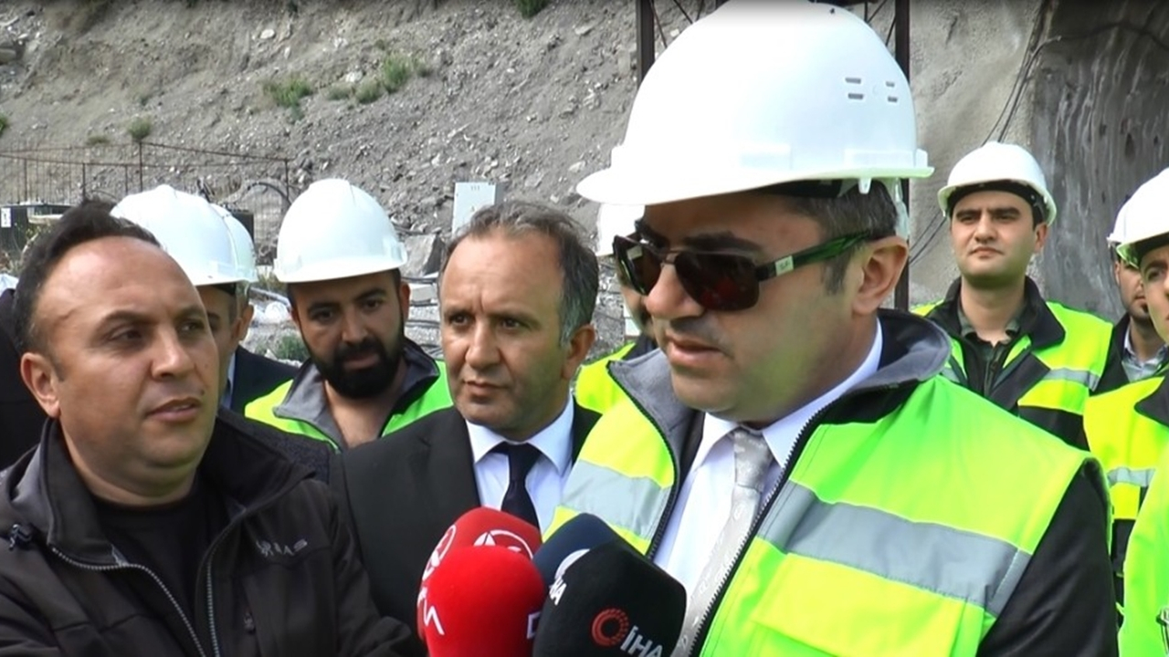 Erzurum'da Vali Okay Memiş Pirinkayalar Tüneli’nde incelemede bulundu