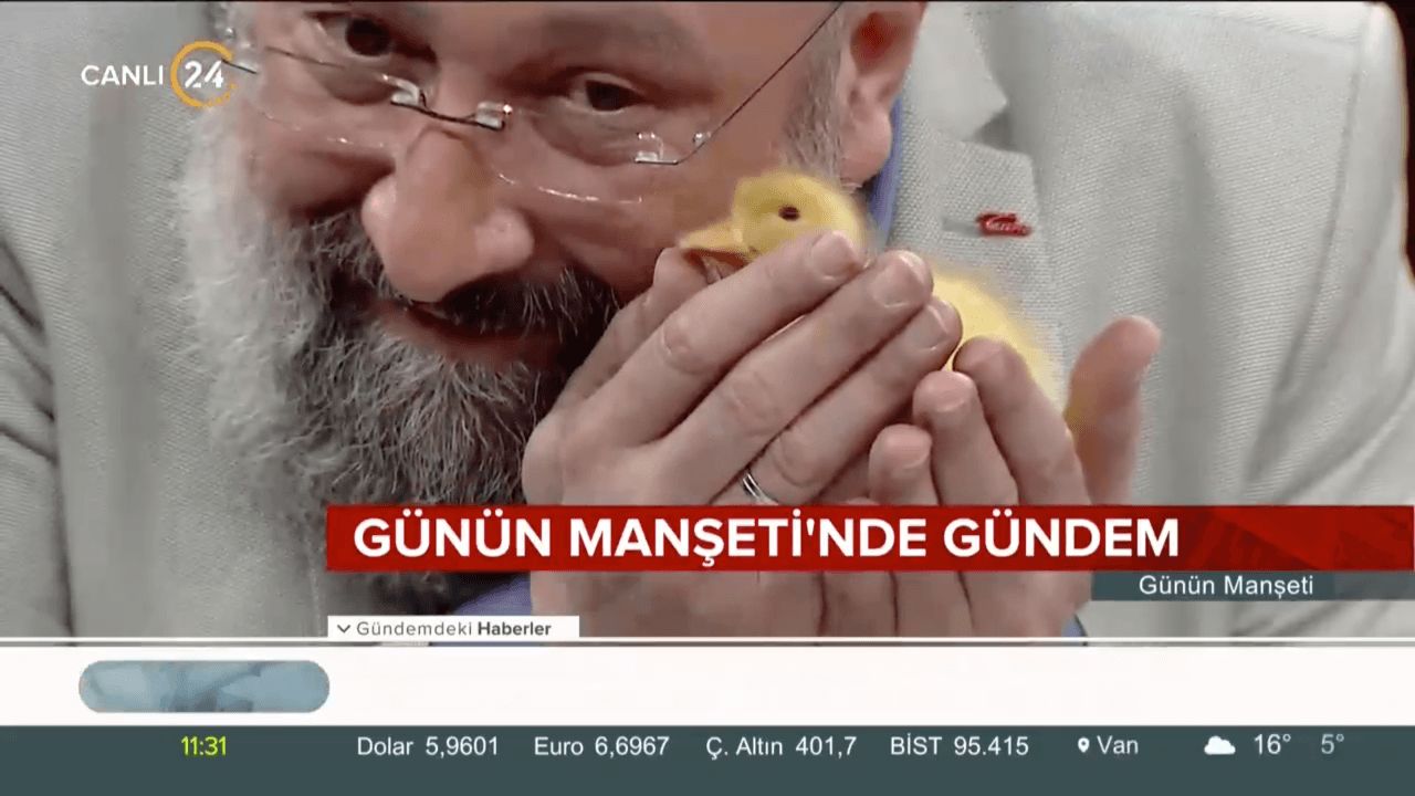 TürkMedya Dijital Genel Yayın Yönetmeni Hikmet Genç'e 'ördek' hediye etti!