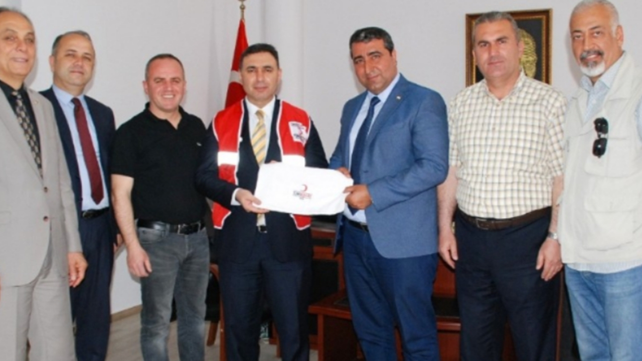 Adana'da Vedat Yılmaz: "Devlet ve millet olarak Kızılay’ın yanındayız"
