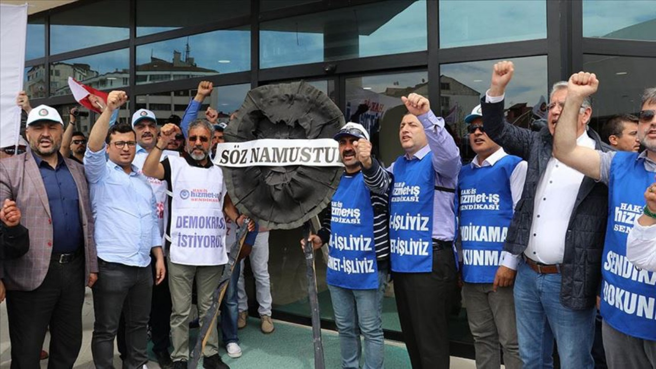CHP'li başkana siyah çelenk: Söz namustur