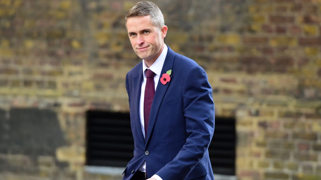 İngiltere Savunma Bakanı Williamson görevden alındı!