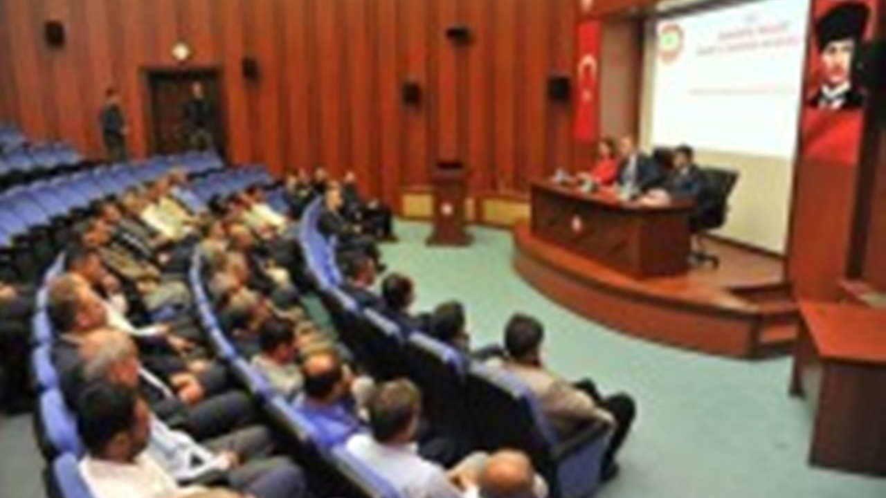 Osmaniye'de Vali Ömer Faruk Coşkun: "Hizmet üretme gayretinde olmalıyız"