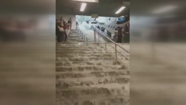 Gayrettepe Metro İstasyonu sular altında kaldı!