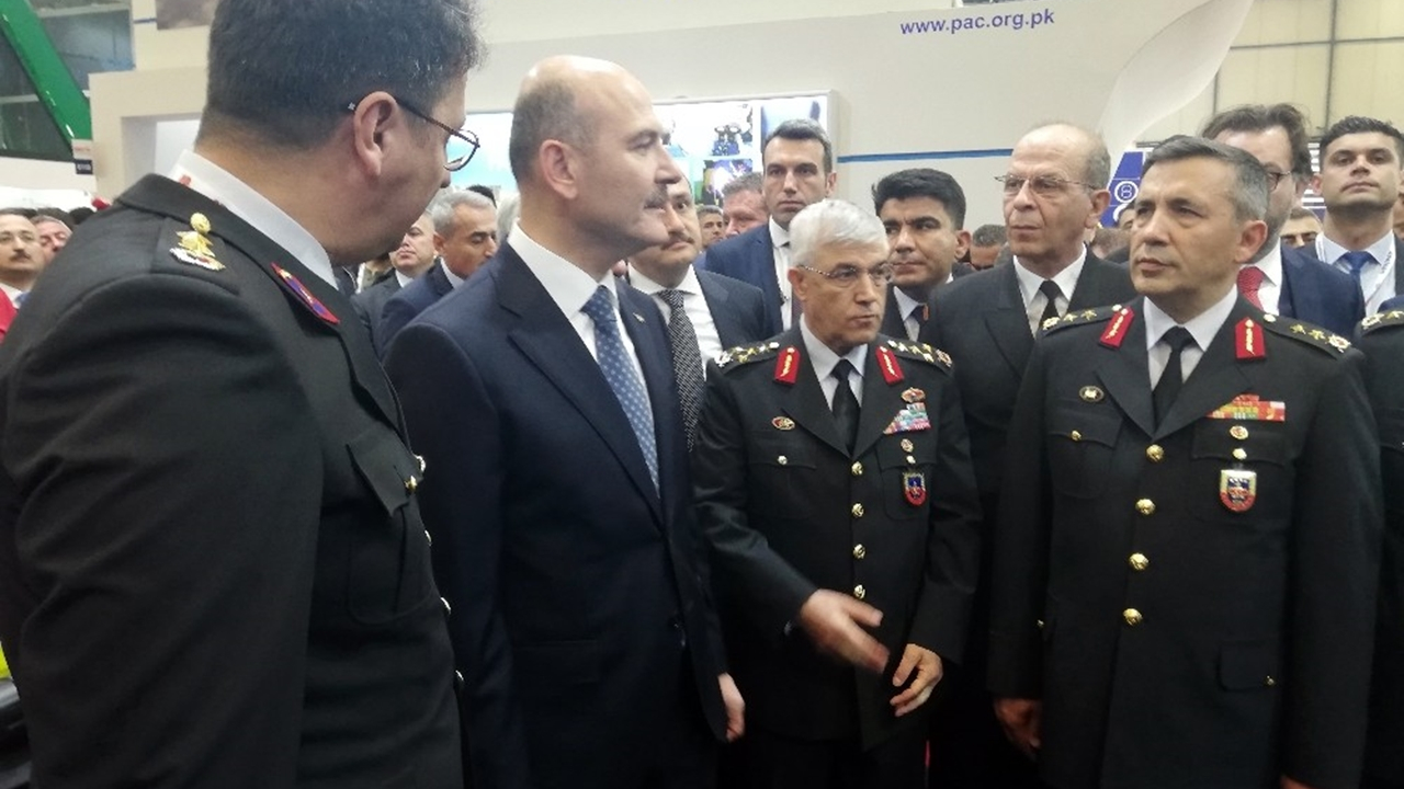 İstanbul'da İçişleri Bakanı Süleyman Soylu  IDEF'19 Fuarı'nı ziyaret etti