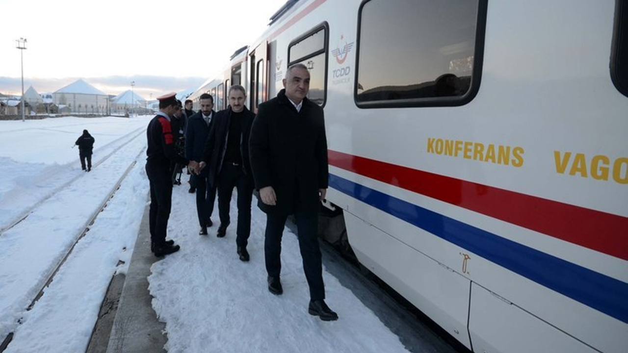 Ankara'da Bakan Mehmet Nuri Ersoy: 'Turistik Doğu Ekspresi'ni hizmete sunuyoruz