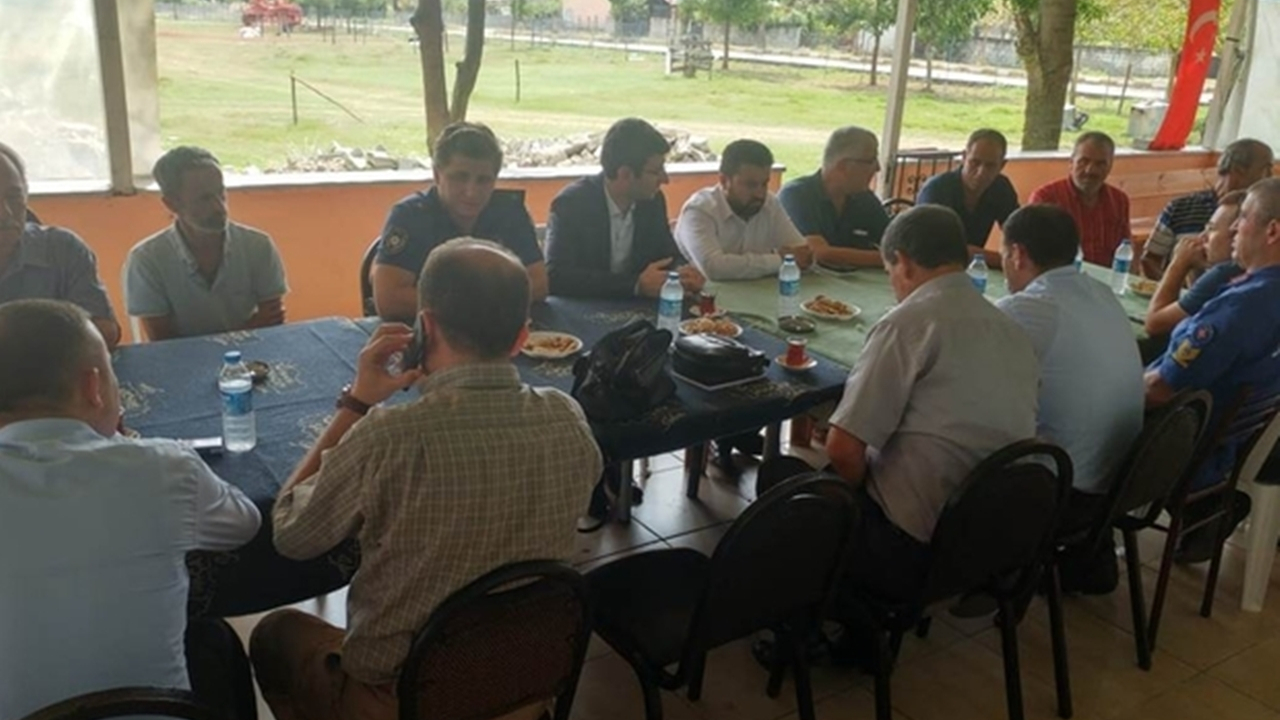 Kilis'te Kaymakam Mahmut Şener, vatandaşlarla buluştu