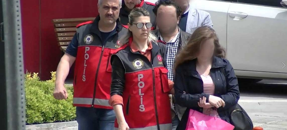 Kaddafi'nin altınlarını getirdik diye kandırdılar!