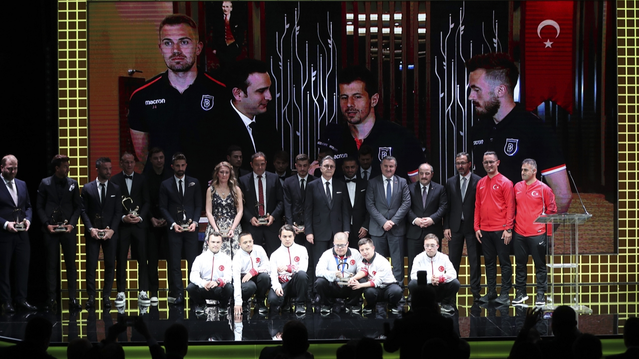 Futbolun Süperleri ödüllerine kavuştu...