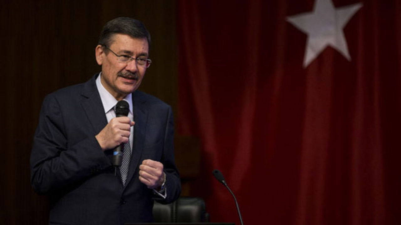 Melih Gökçek'ten CHP'ye 'T.C.' sorusu!