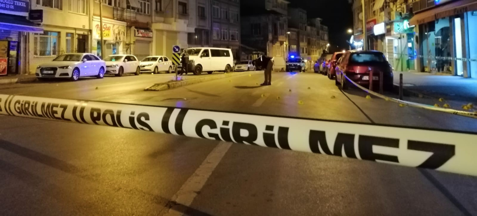 Önce çevreye, sonra polise ateş açtılar!