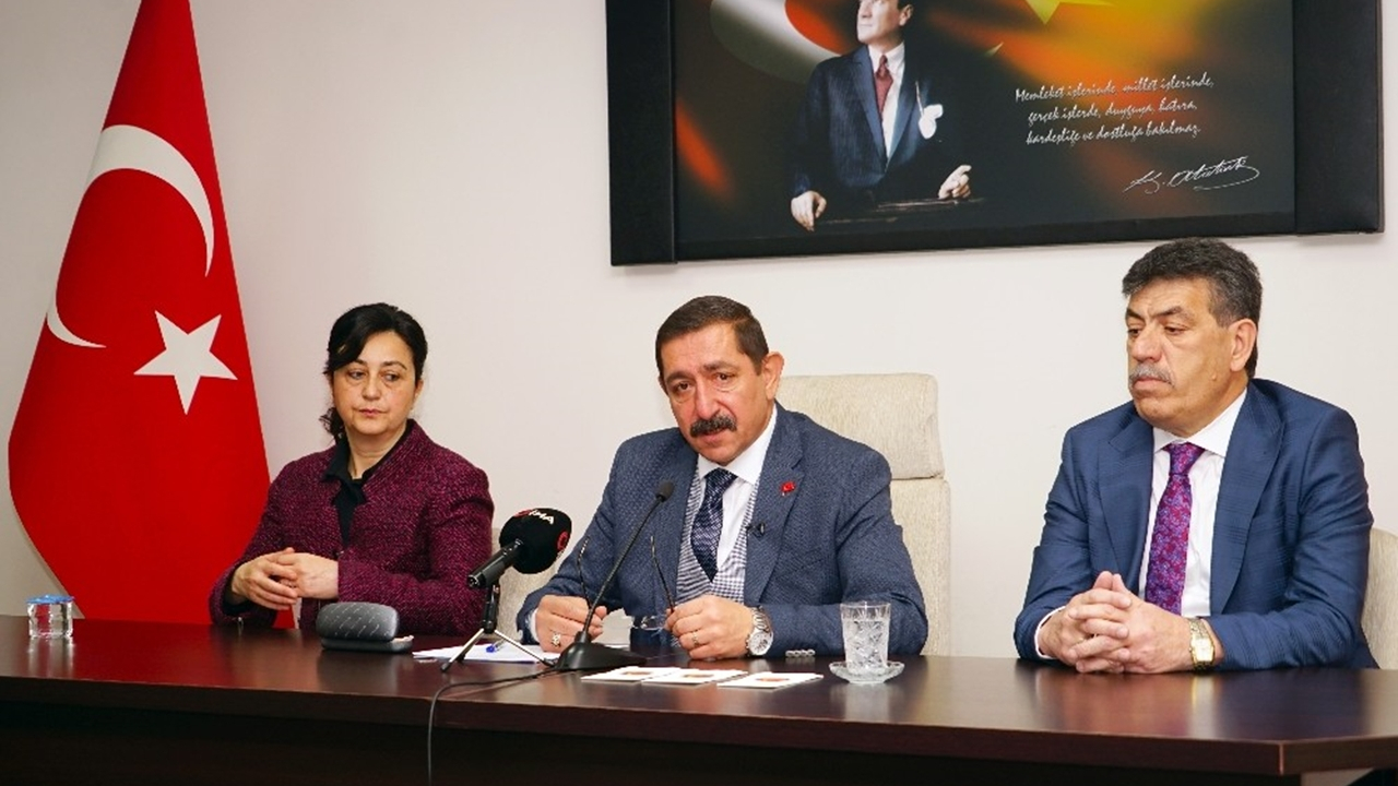 Kastamonu'da Başkan Op. Dr. Rahmi Galip Vidinlioğlu, “Borçlu bir belediye devraldık”