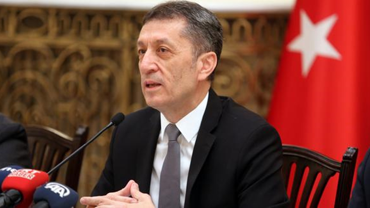 Diyarbakır'da Bakan Ziya Selçuk’tan okullara ziyaret