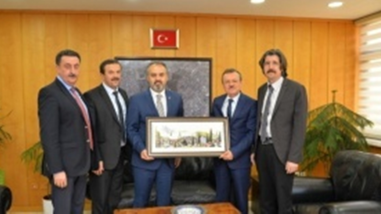 Bursa'da Alinur Aktaş’tan yeni Rektör Ahmet Saim Kılavuz’a hayırlı olsun ziyareti