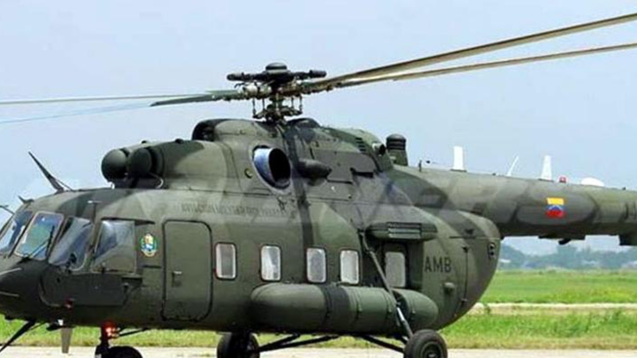 Venezuela'da askeri helikopter düştü!