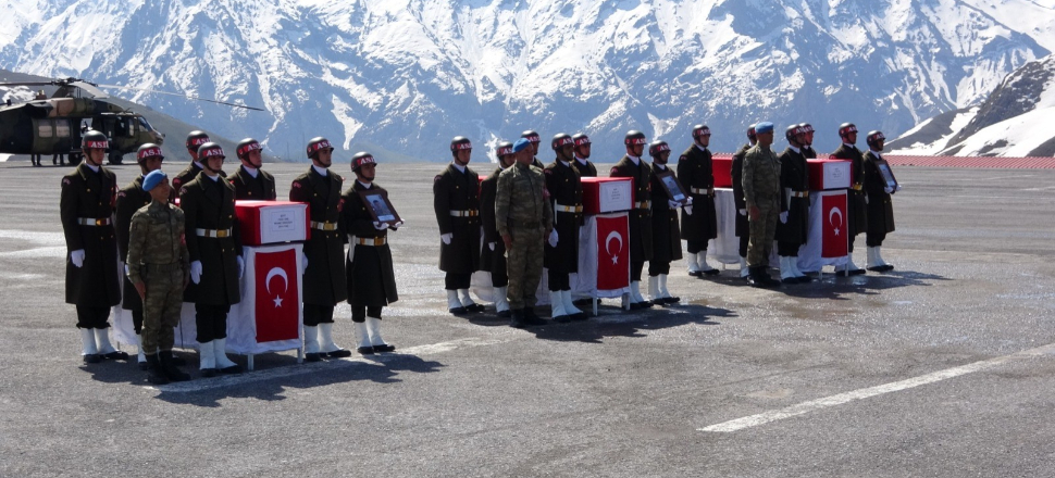 Hakkari şehitleri için tören düzenlendi!