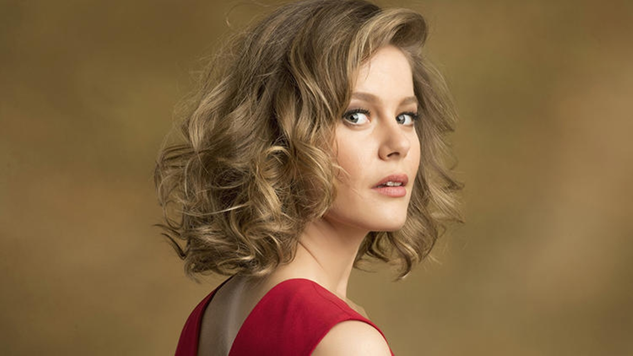 Burcu Biricik'e doğum günü sürprizi...