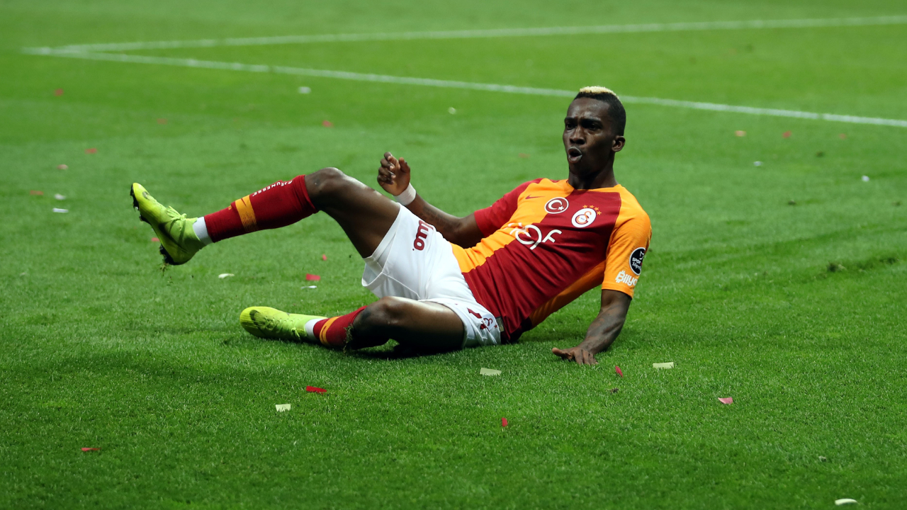 Galatasaray zirvenin yeni sahibi!