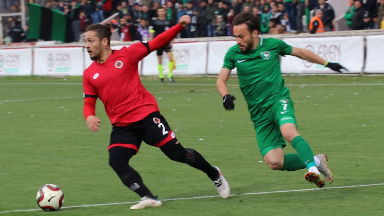 Denizlispor Süper Lig'e göz kırptı