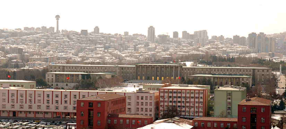 Ankara'da hayaletler dolaşıyor...
