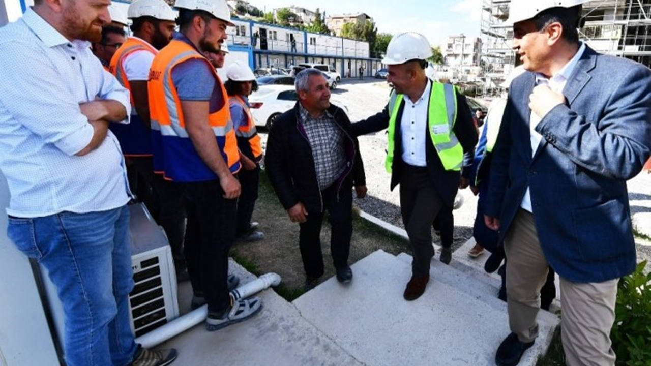 İzmir'de Tunç Soyer “kentsel dönüşüm” çalışmalarını inceledi