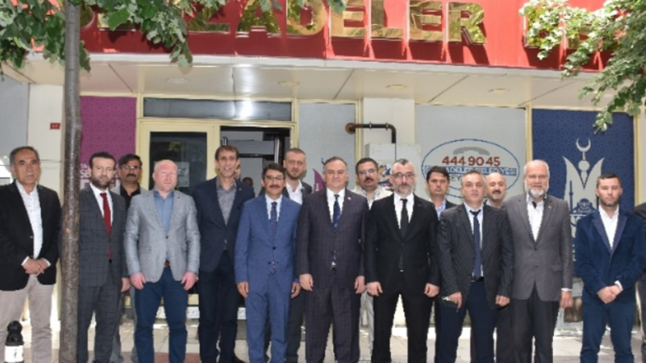 Manisa'da Başkan Ömer Faruk Çelik’ten Cumhur İttifakı açıklaması