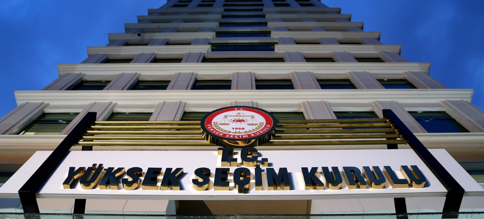 Türkiye'nin gözü orada! YSK'da kritik mesai...