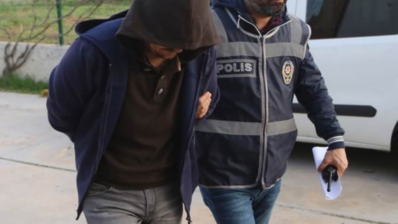 PKK ve FETÖ kol kola Yunanistan'a!
