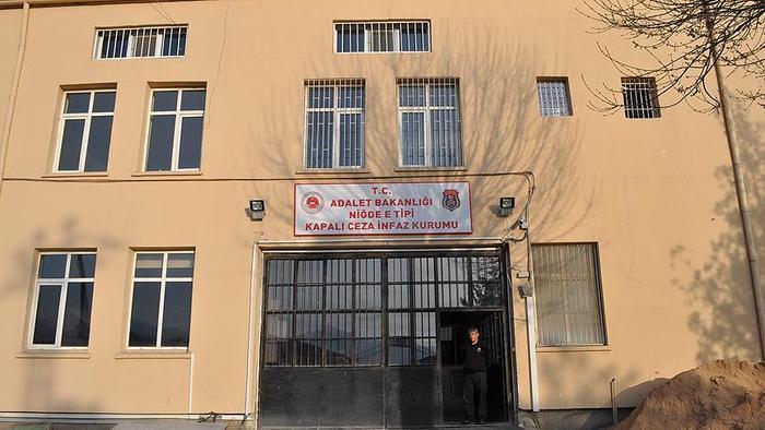 Cezaevinde FETÖ'nün 'isyan' içerikli not kağıdı bulundu