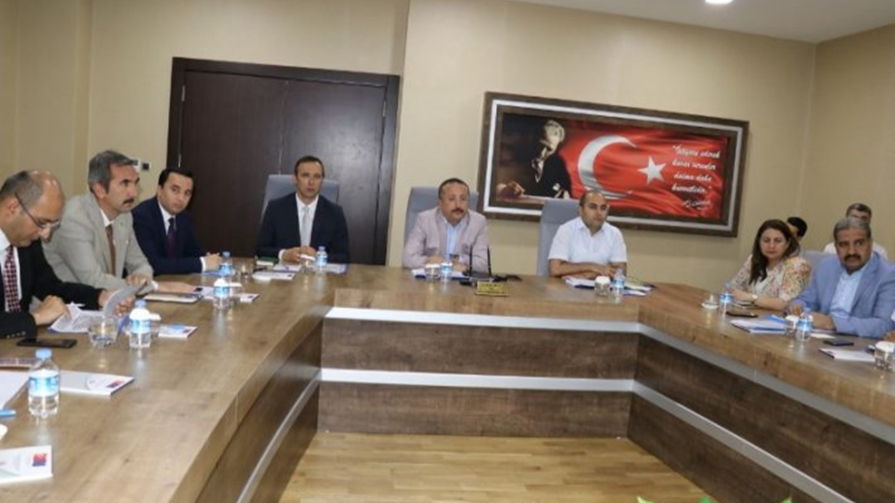 Siirt'te KÖYDES toplantısı Vali Ali Fuat Atik başkanlığında yapıldı