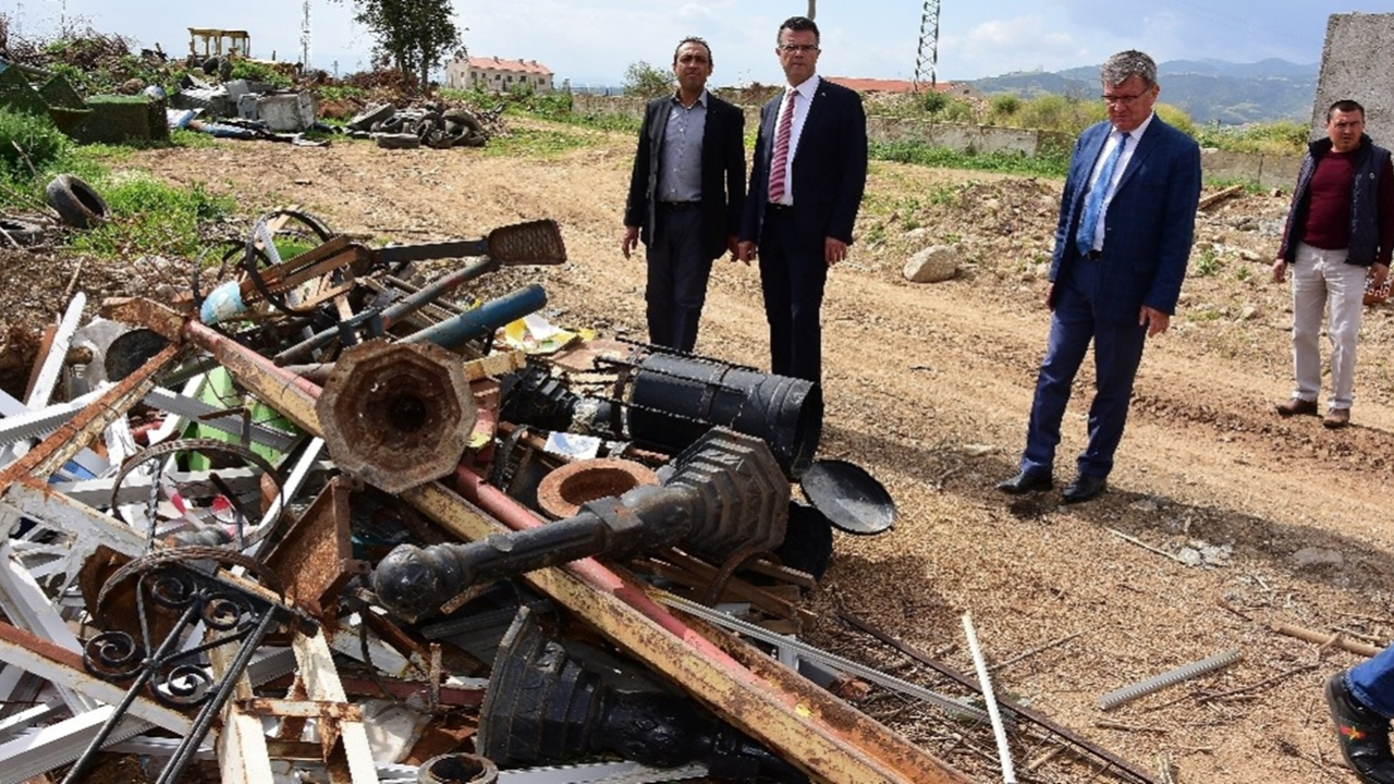 Manisa'da Başkan Ahmet Öküzcüoğlu belediyedeki israfın önüne geçiyor