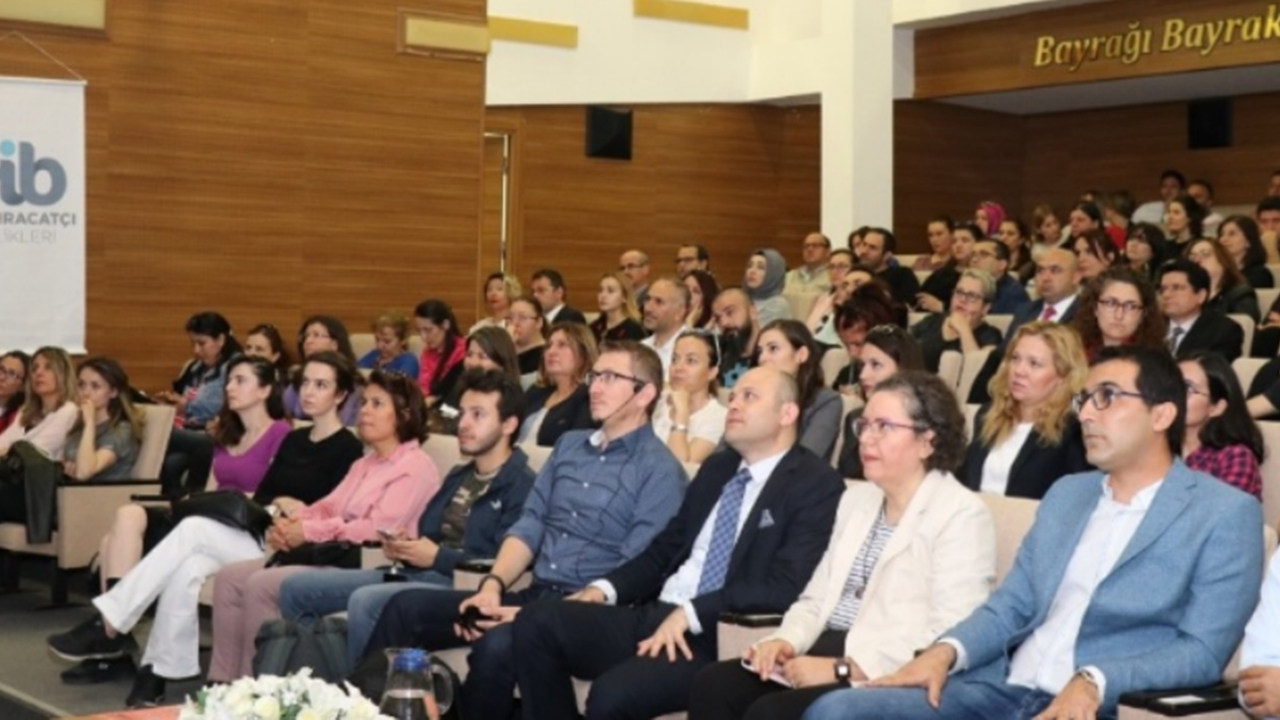 İzmir'de Çağlar Bağcı: "Türkiye, dünyanın tekstil merkezi konumunda"