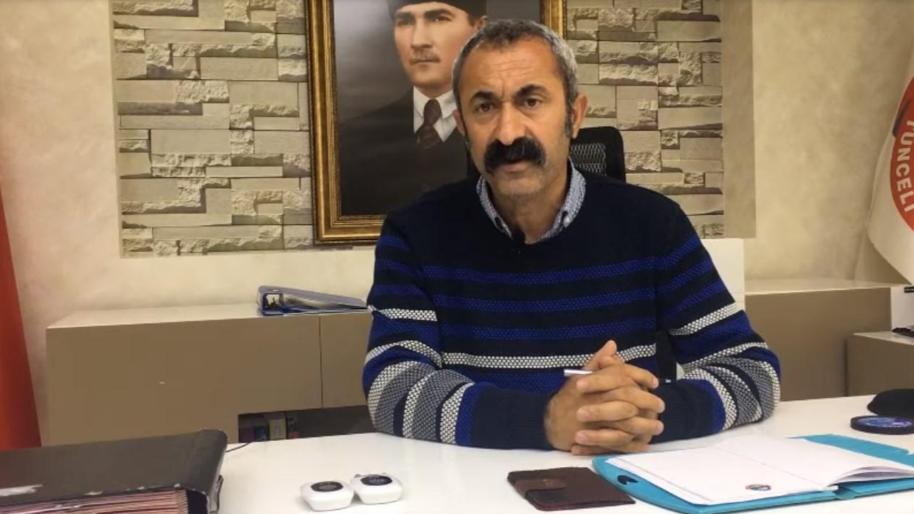 Maçoğlu, Alevi dedesini temizlikçi yaptı...