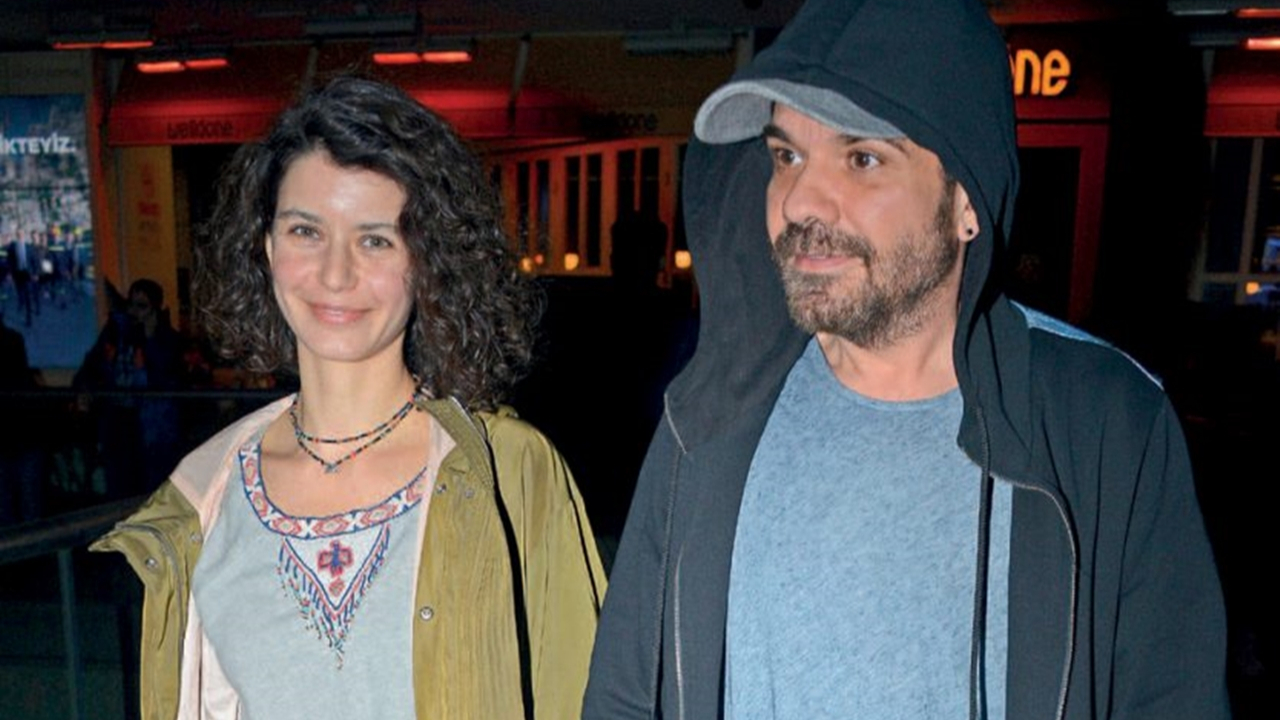 Beren Saat kafaları karıştırmaya devam ediyor!