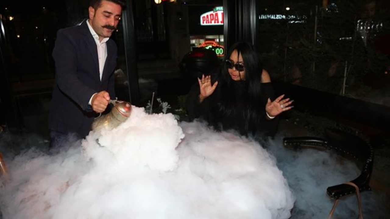 Diva "Ramazan'da sahneye çıkmam" kuralını yıkıyor!