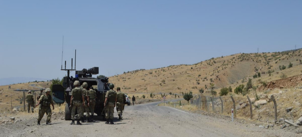 Hakkari'de bombalı tuzağı kuran 4 PKK'lı yakalandı